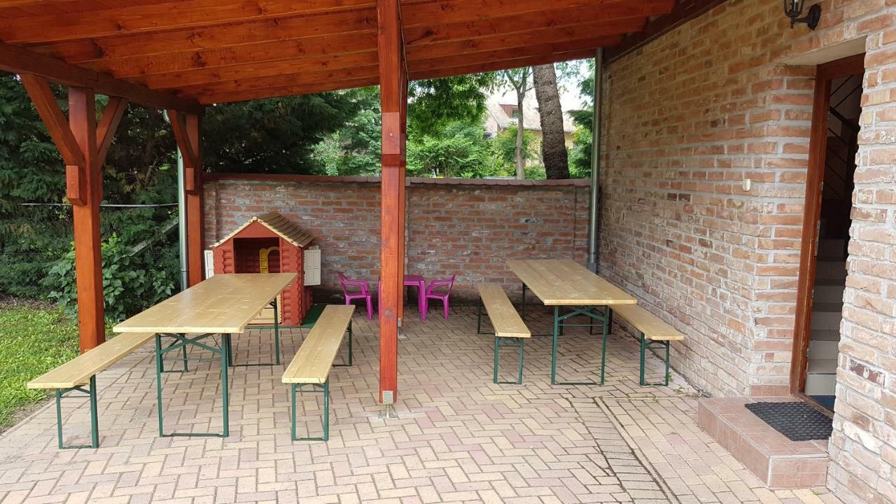 Gyulai-Fuerdo-Apartman Ii. Exterior foto